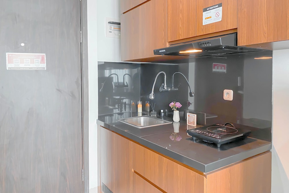 Strategic And Homey Studio At Lrt City Bekasi Apartment
