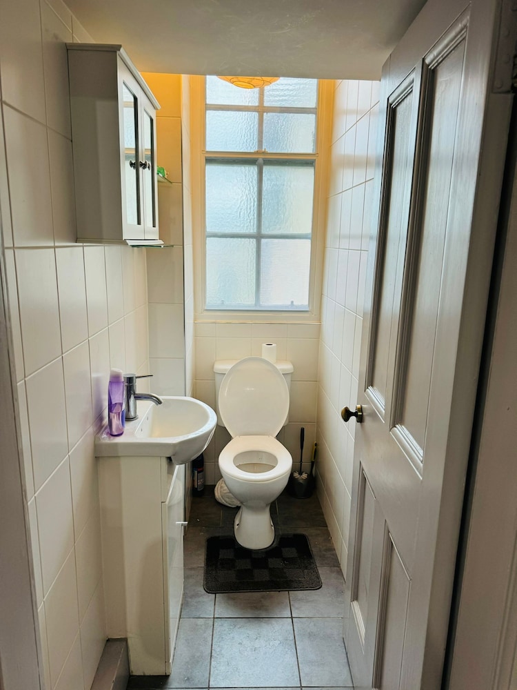 Cozy Edinburgh Apartment Escape