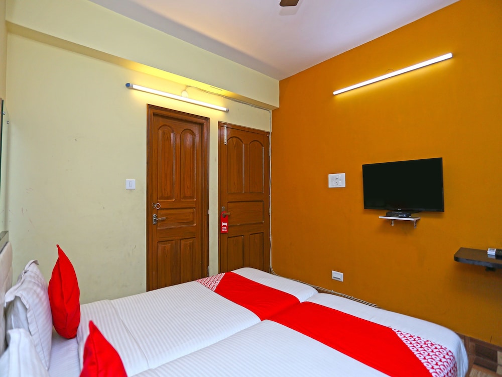 OYO 9718 Apartment near DLF IT Park