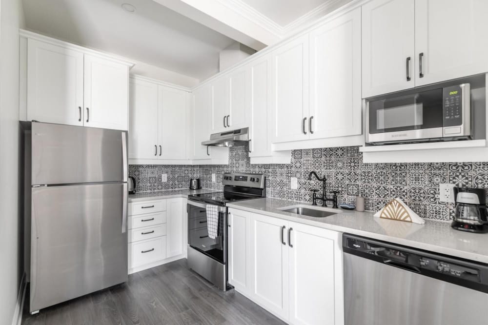 Rideau King 1Br Apartment Free Parking, photo 50