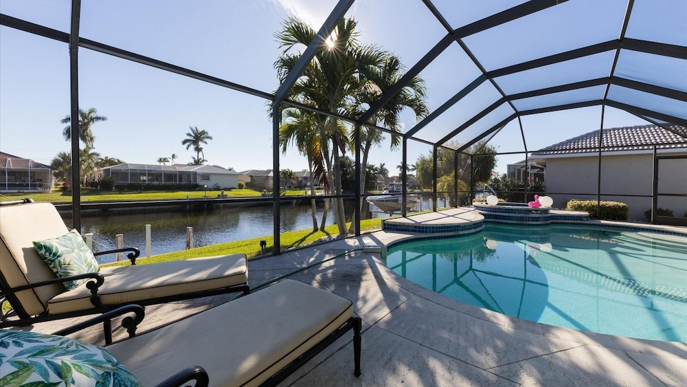 Punta Gorda Isles Private Pool/spa Home On Canal/ Bikes 3 Bedroom Home