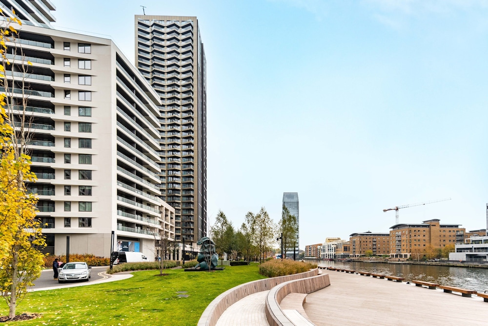 Immaculate New Studio Apartment in Canary Wharf