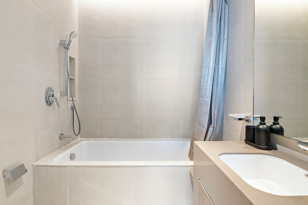 WelHome - Fancy Apt With Balcony And Exceptional Canal Views