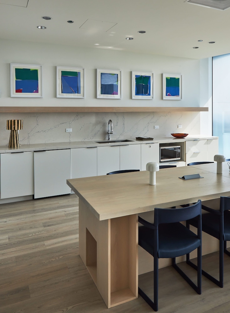 Luxe Apts Stunning Lake Views Resort Amenities