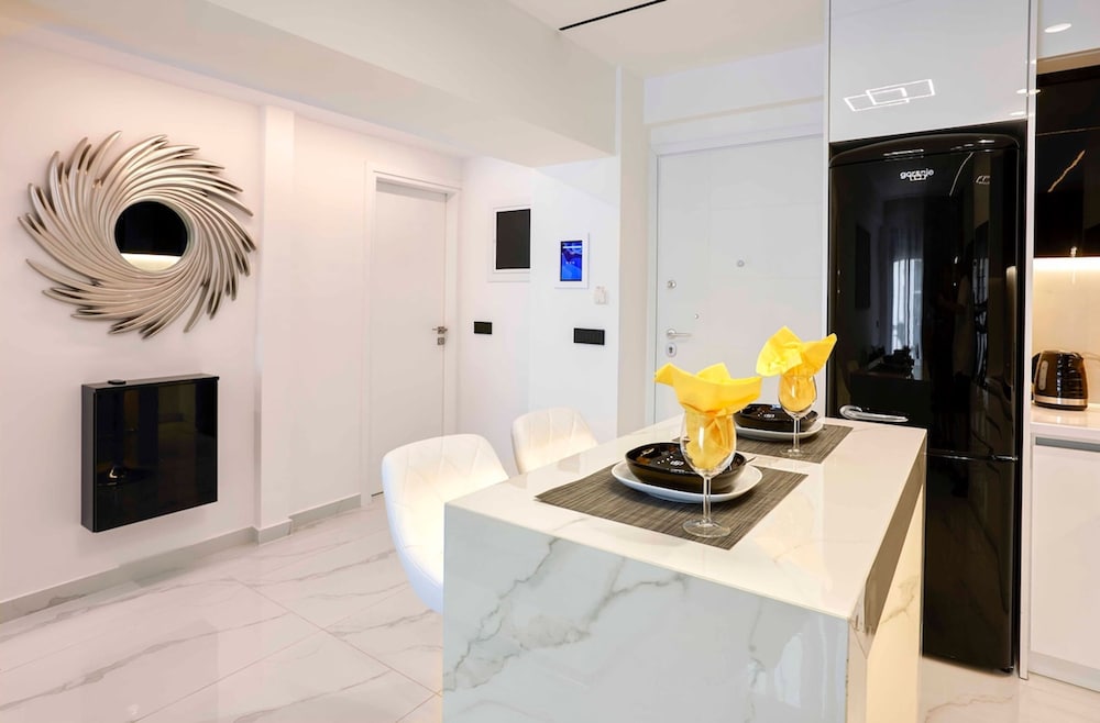 Kallimarmaro M M Smart Suite by Superhost Hub