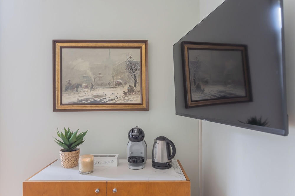 Garibaldi's Balcony by Rent all Como
