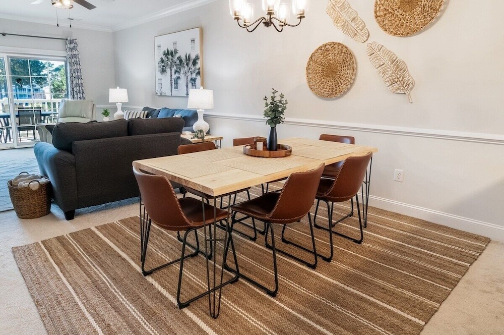 Magnolia Pointe Luster Leaf 4894-303 2 Bedroom Condo