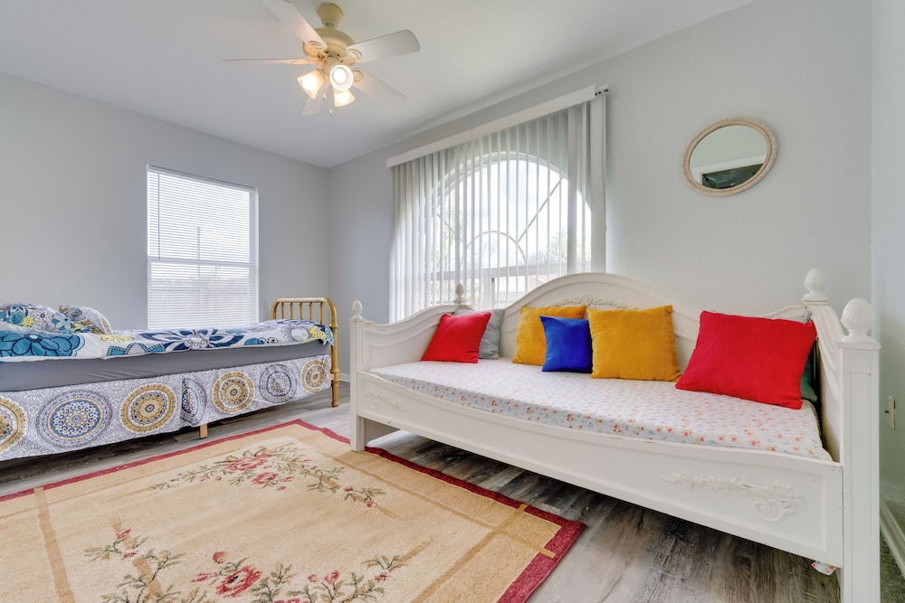 Fenced Yard & Game Room: Family Home in Kissimmee!