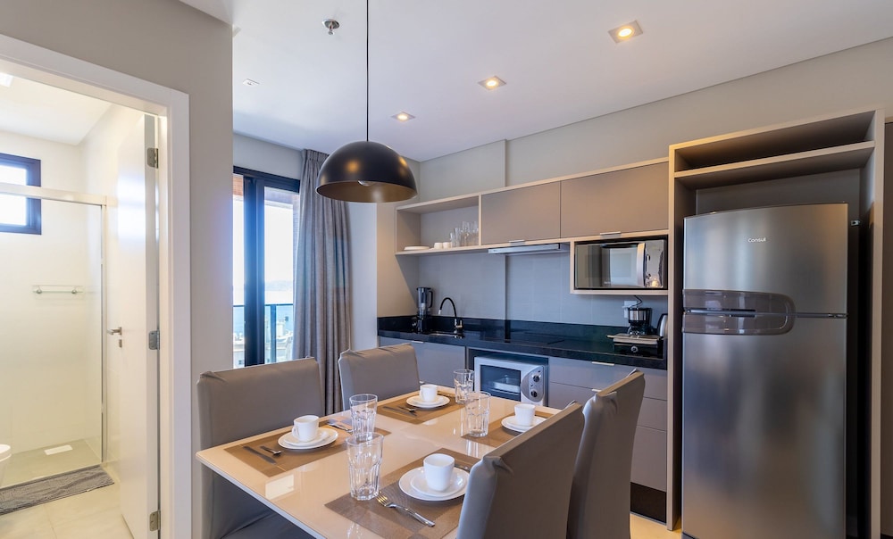 MHF II Apts Variados em Prédio com Vista para o Mar em Itapema