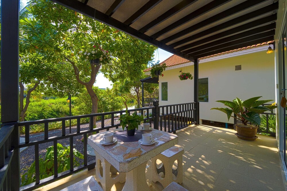Fantastic 7 Bungalow Private Resort BR7