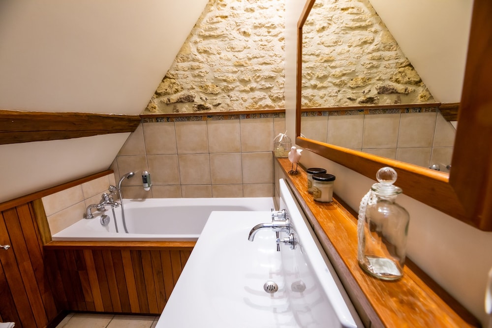 Maison d'Hôtes La Ferme de L'Oudon & Spa