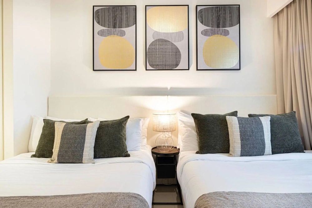 Burj Crown Lux Apartment by Dubai Mall