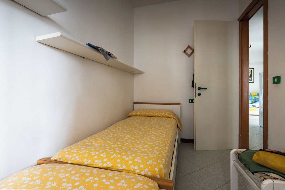 Warm and Bright Apartment in Bibione Near the sea
