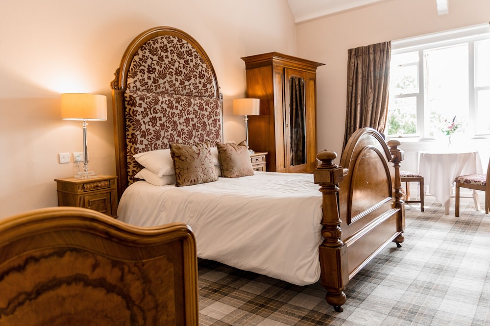 Sweeney Hall Hotel view 5