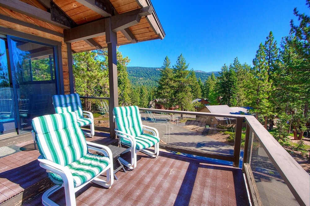 Lake Tahoe Vacations - Inclining View 3 Bedroom Home by RedAwning - Property Image 9