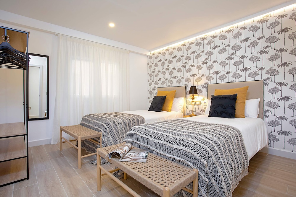 Luxury Apartment in M Laga Victoria