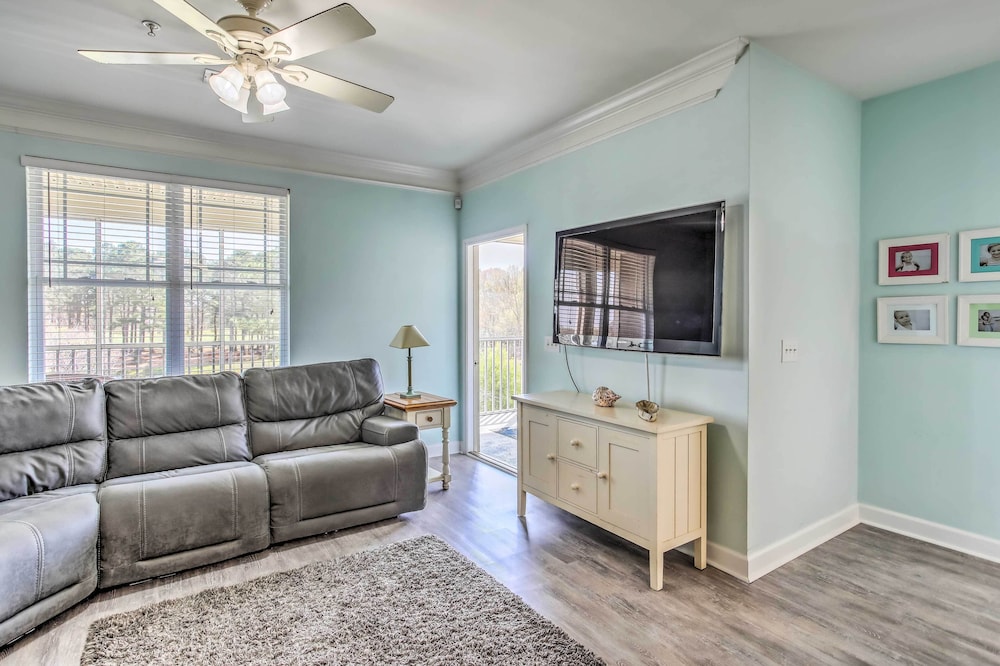Calabash Condo w/ Community Pool!