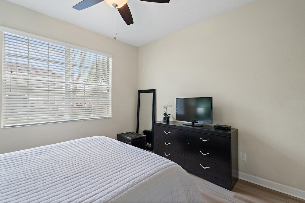 Paradise Palms Resort 6 Bedroom Home with Game Room 6 Home
