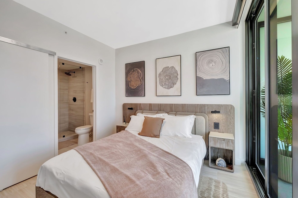 Luxury Condos Near Miami Beach