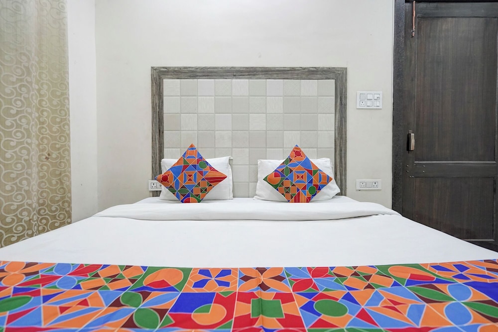 Fabhotel Amr Grand