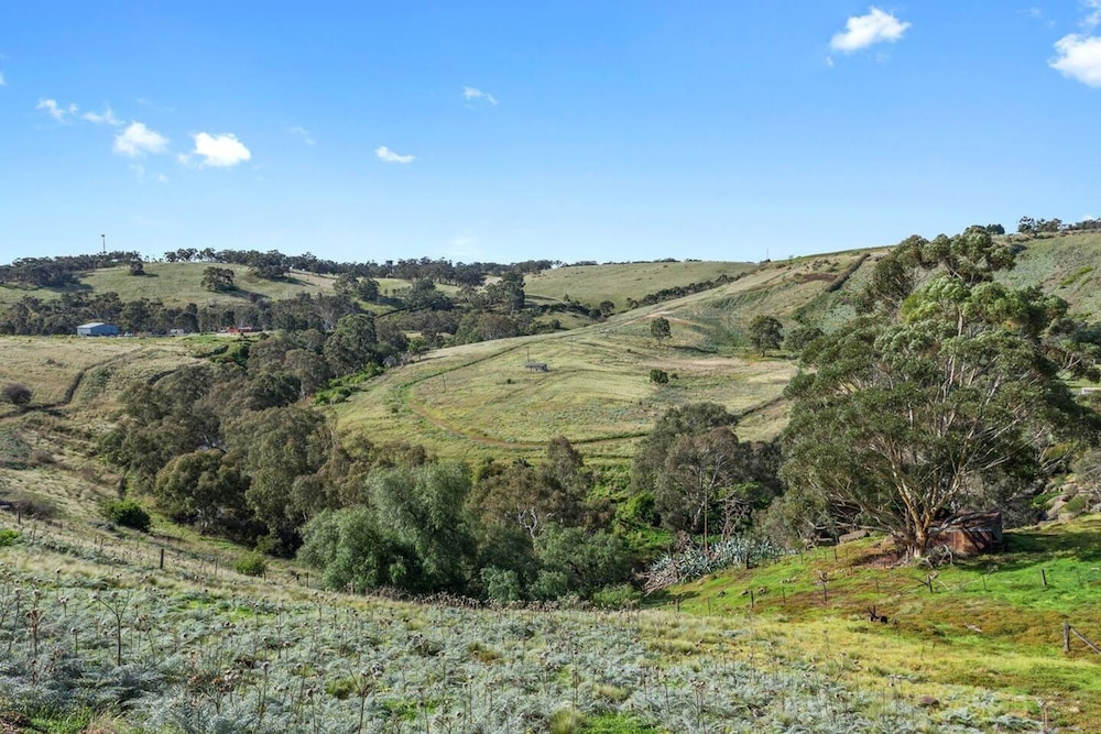 Unwind Bulla Hill Heights Retreat