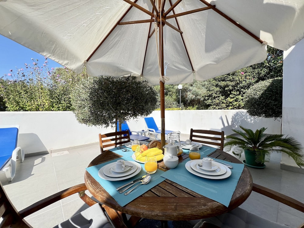 Vilamoura Club Villa 1 by Homing