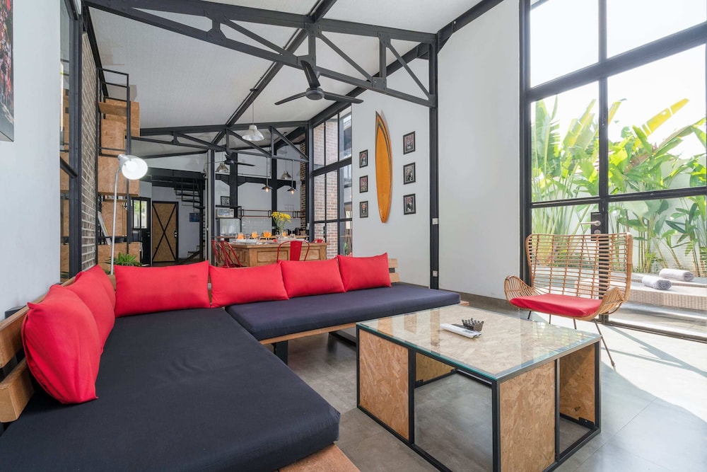 lounge