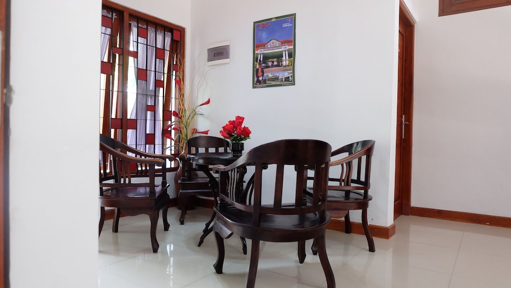 Homestay Jogja dekat Ambarukmo by Simply Homy view 3