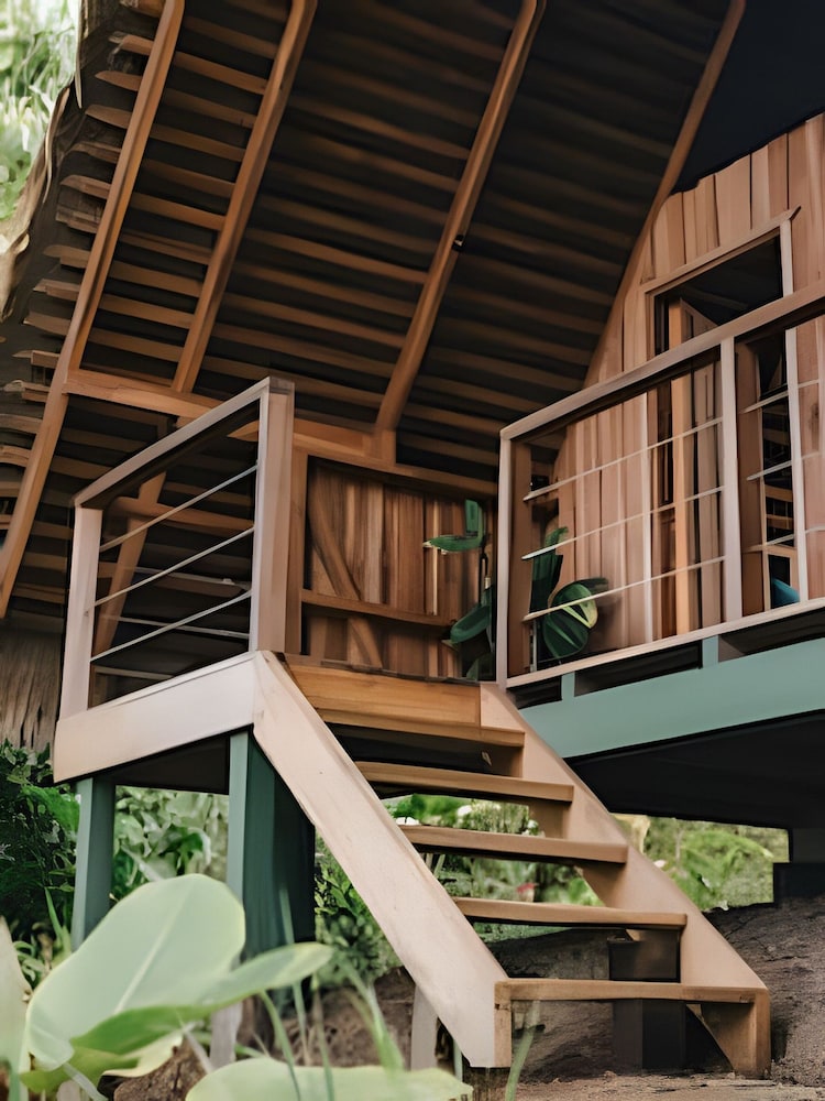 Balsa Nueva Lodge