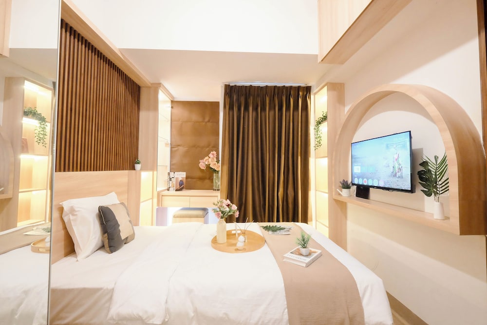 Minimalist Warm Wood Studio At Tokyo Riverside Pik 2 Apartment