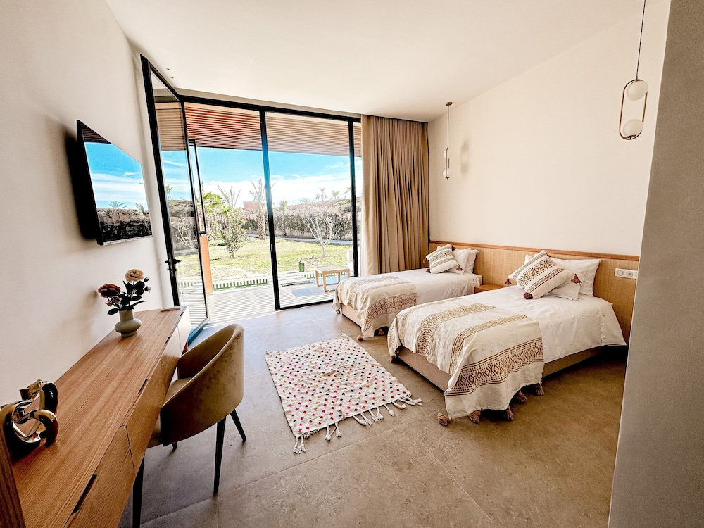 Villa Almaz Marrakech – Palais Exclusif avec Piscine, Spa et Sauna