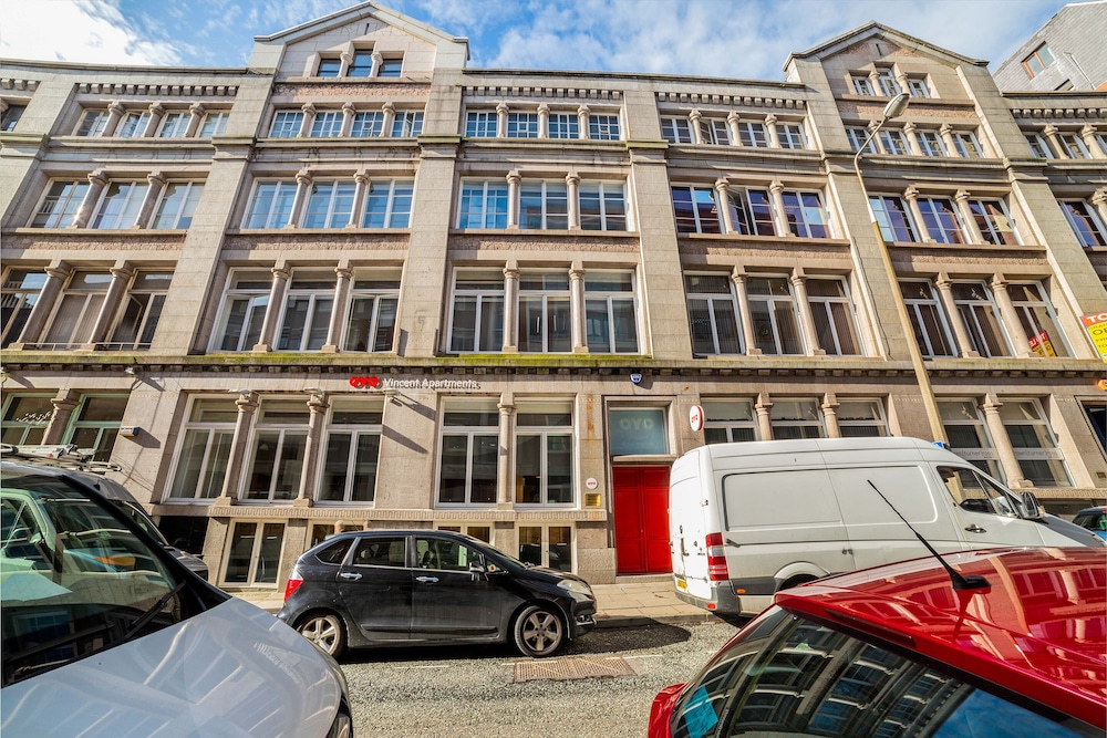 OYO Vincent Apartments