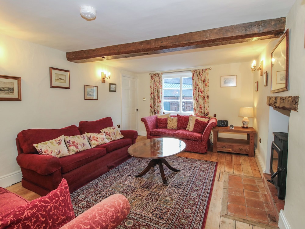 34 The Wharfage