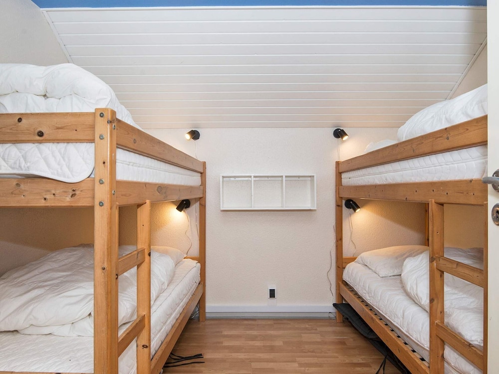 10 Person Holiday Home in Henne