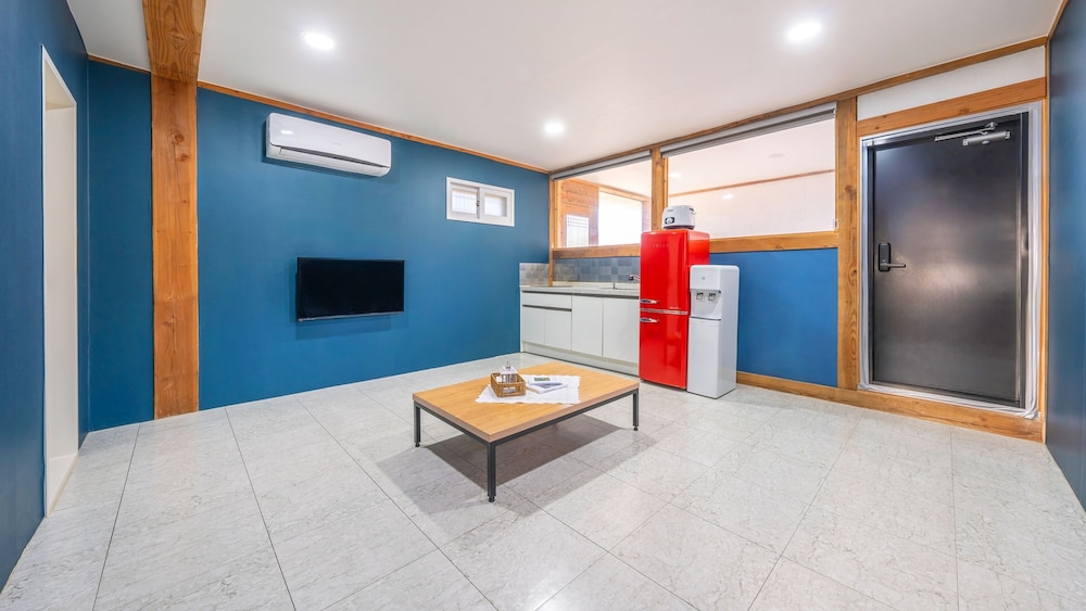 Gyeongju Aratteul Hanok Pet Pension