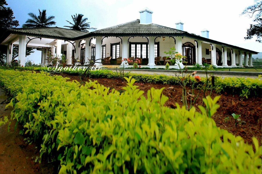 Parisons Plantation Experiences by Abad