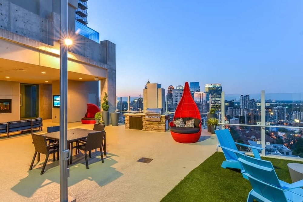 Midtown Luxepad 1b1b Rooftop Lounge Pool Gym Xbox