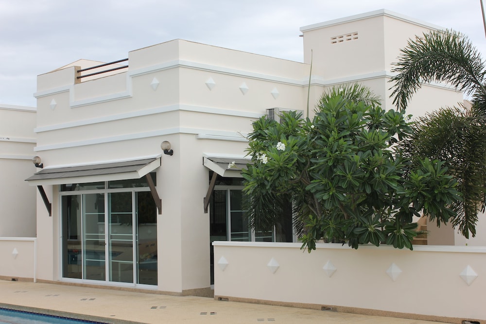 Talay Tara Resort