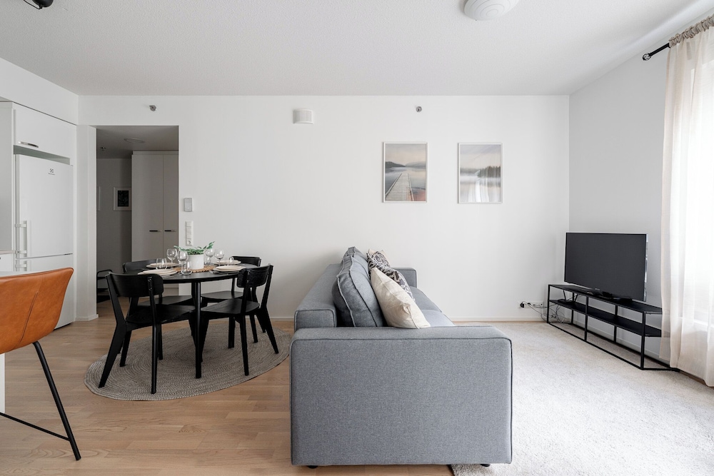 Homelike 1BR Apt with Sauna & Balcony at Pyynikki