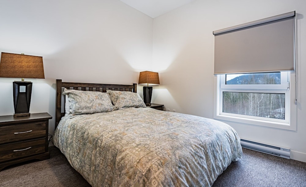 Niska’s Den by Revelstoke Vacations - Image 4