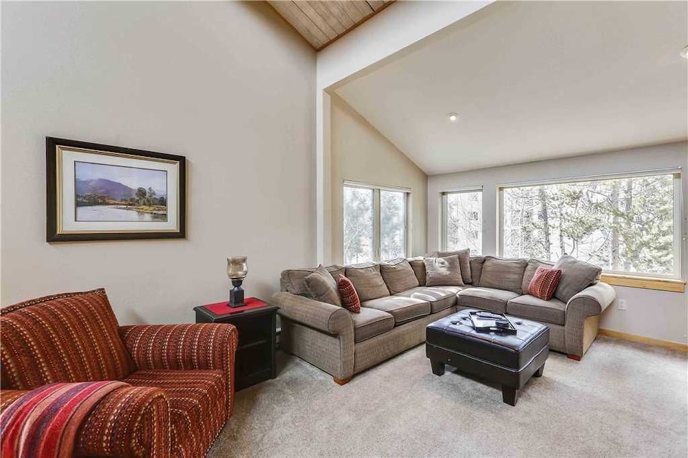 Snodallion 5 Bedroom Condo