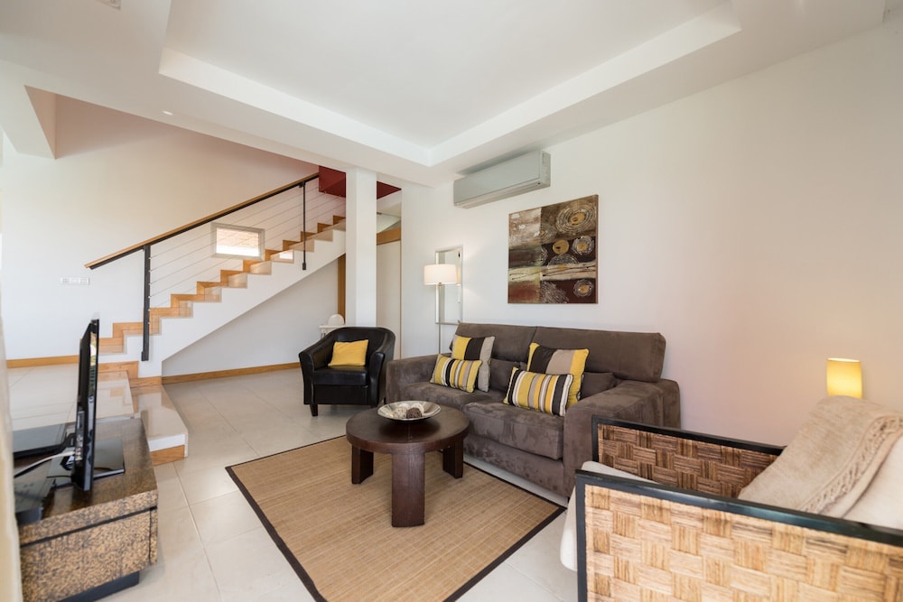 Villa With Heated Pool in Salobre