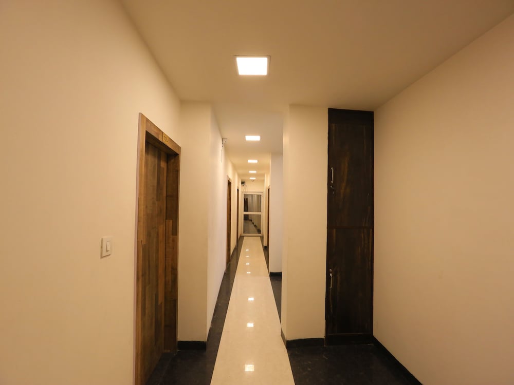 OYO Rooms 158 Gomti Nagar Kathota Jheel