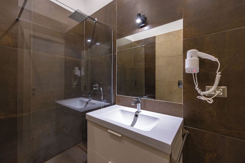 Chiaia Boutique Flat on Pedestrian Area by Napoliapartments