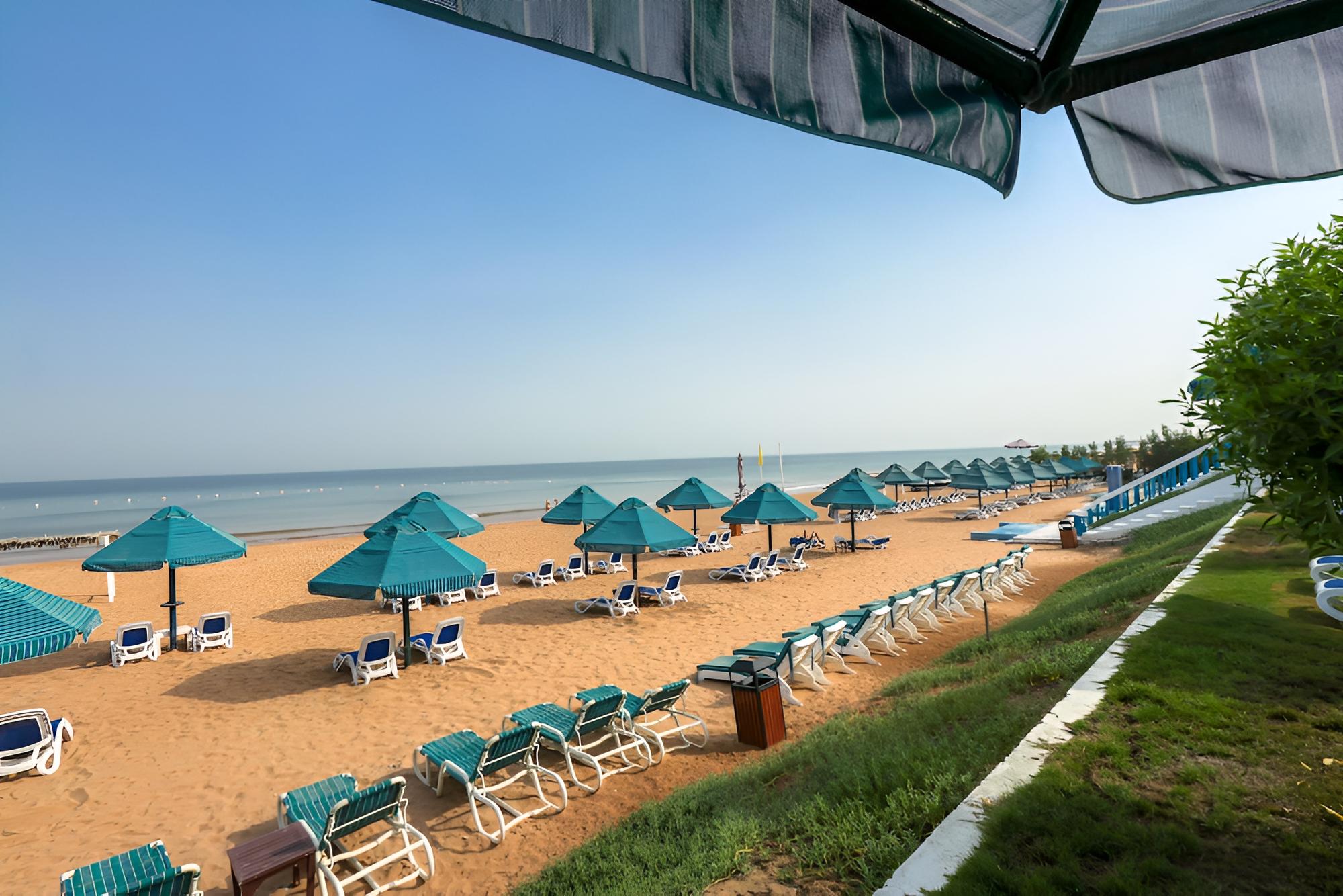 BM Beach Hotel