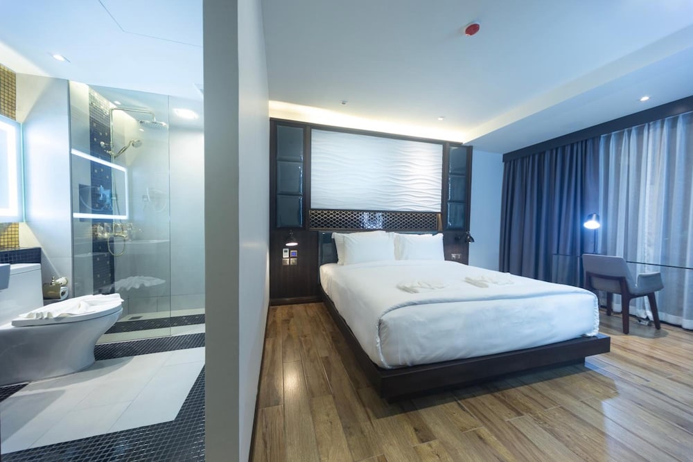 Holatel Hotel Phitsanulok