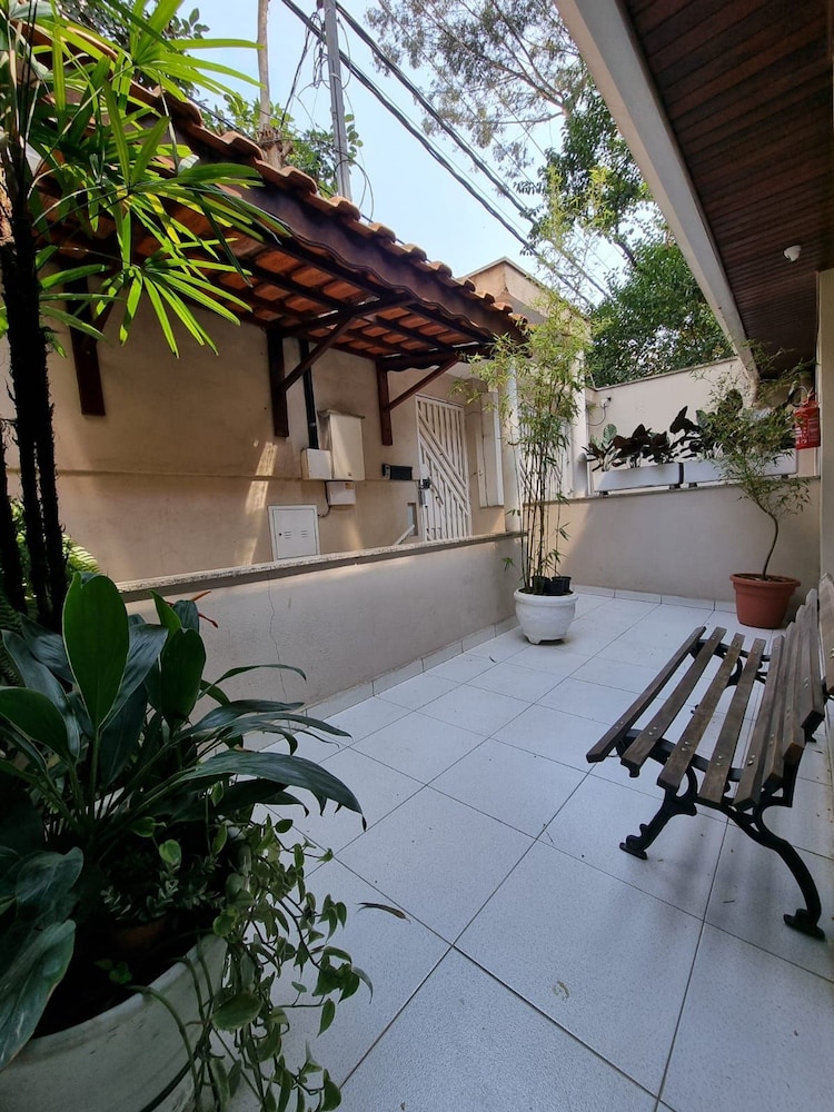 Casa Jardim Studios