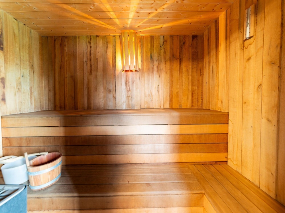 Lush Holiday Home With Bubble Bath and Sauna