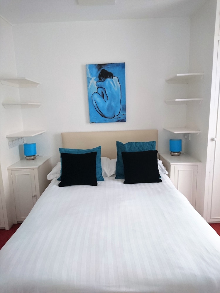 Sarum Hotel