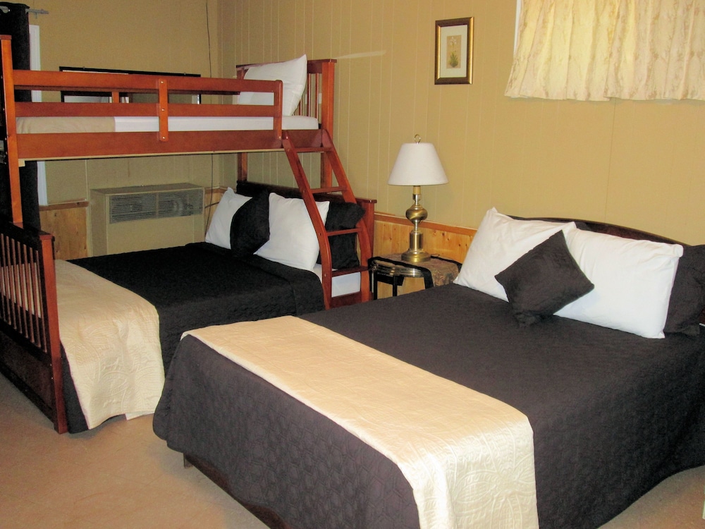 Edgewater Resorts - Edgewater Inn
